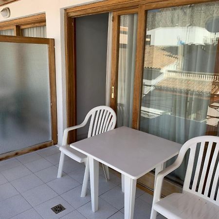 Apartamentos Marina 포엔샤 항구 외부 사진