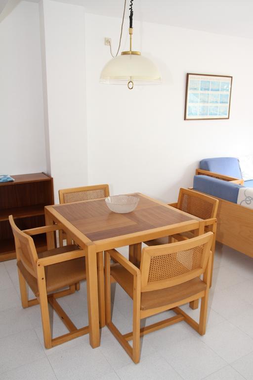 Apartamentos Marina 포엔샤 항구 객실 사진